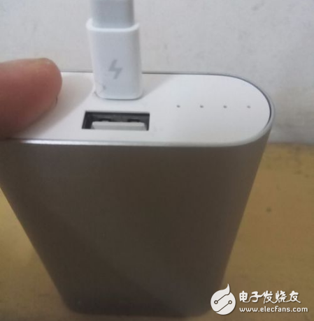 Xiaomi mobile power true and false contrast _ Xiaomi mobile power true and false identification method