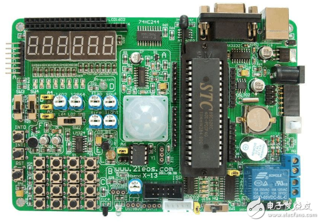 What is the difference between msp430 and 51?