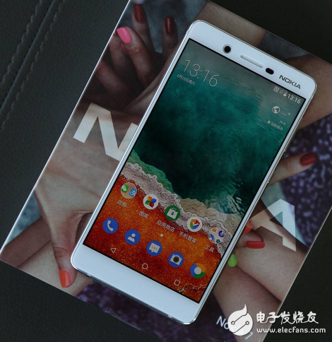 Nokia7 white version experience: probably the most special white double-sided glass phone _ Nokia Nokia7 Reviews