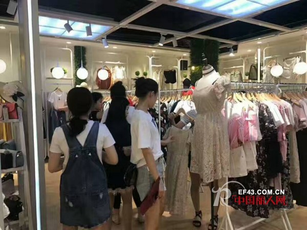 å–œè®¯ï¼šåŸŽå¸‚è¡£æŸœå¥³è£…æ——ä¸‹U-cevelå“ç‰Œæ—¶å°šå¤©æ²³åº—äºŽ7æœˆ27æ—¥æ­£å¼è¯•è¥ä¸š