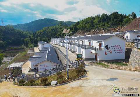 In Luohuanyan Village in Yunding, there are 28 households with 92 people like Zhang Jianming, and 12 households with 34 persons. The picture shows the relocation resettlement site of Luohuanyan Village (photo taken on May 7th, photo source: tuku.qianlong.com). Qianlong Net reporter