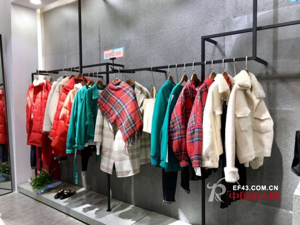 çƒ­çƒˆç¥è´ºFOLAå¼—æ‹‰è´µæ¸¯ä¸‡è¾¾åº—ç››å¤§å¼€ä¸š