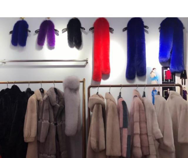 Mitch color cashmere scarf with what color coat the best look?