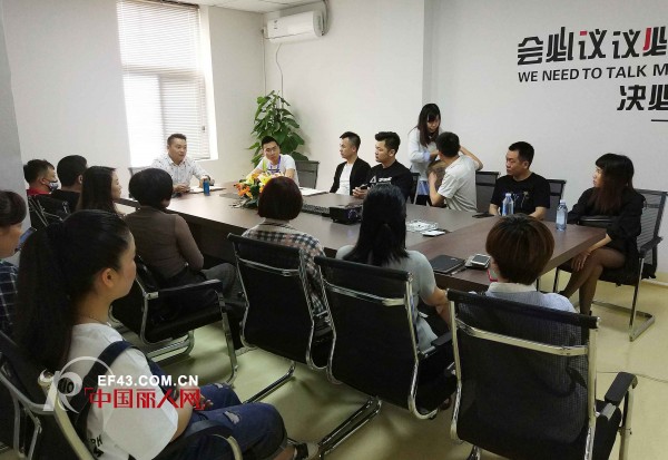 çƒ­çƒˆç¥è´ºJOJOBOå•¾æ¯”ä¹2018ç§‹&ç¾½ç»’æ–°å“å‘å¸ƒä¼šåœ†æ»¡ä¸¾åŠžæˆåŠŸ