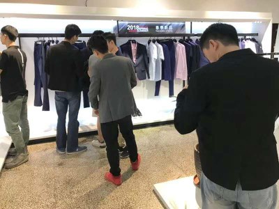 7æœˆä¸‰å®¶æ–°åº—å¼€ä¸šï¼ŒTARGUOå®ƒé’´ç”·è£…åŠ ç›Ÿè¿žé”åº—ç”·è£…å¸‚åœºå°½æ˜¾ä¼˜åŠ¿