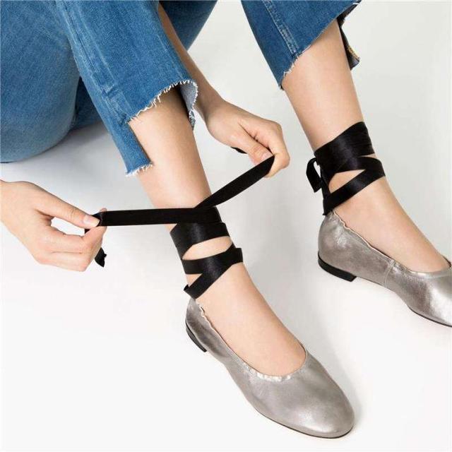 Dress up rustic, related to shoes! Come and try these 4 pairs of shoes