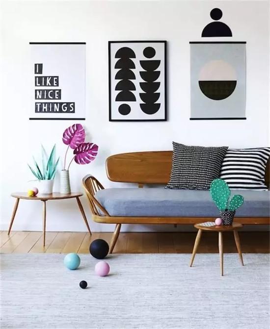 The sofa is not only a coffee table. It may be more beautiful.