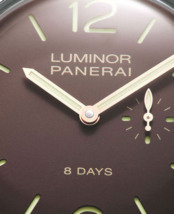 Small encyclopedia: hour mark large role