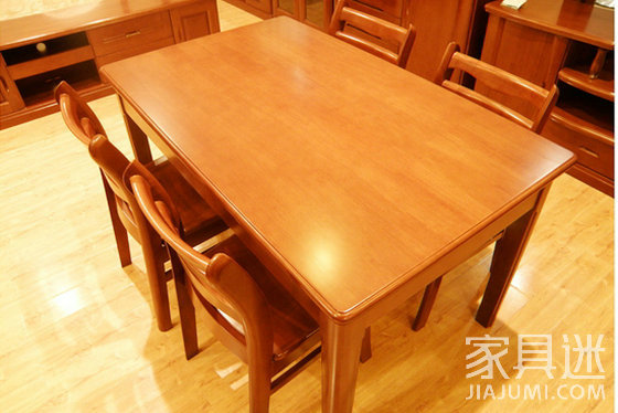 Rubber wood dining table