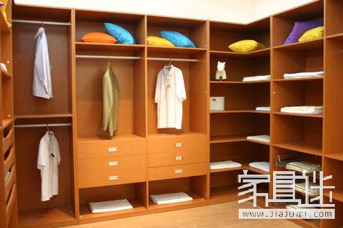 Wardrobe craft is very important.jpg