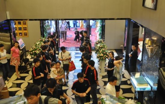 To experience the customers of Mousse products