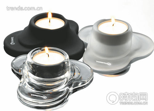 Warm candlestick, the most intimate attitude to life