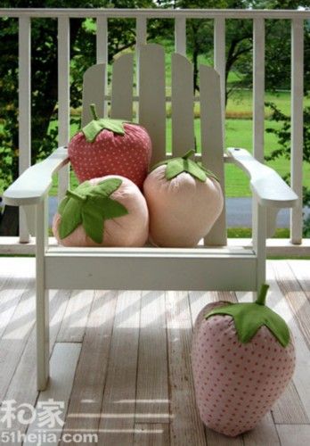 12 color pillows to create a home summer fresh air