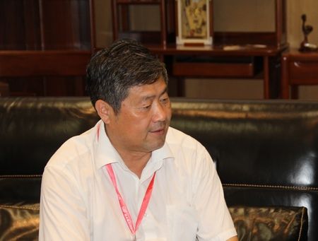 Secretary General Gu Jianzhong of Qikou Furniture Association