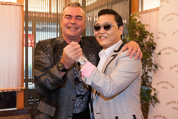 Franck Muller introduced the CintrÃ©e Curvex PSY watch to pay tribute to South Korean singer PSY