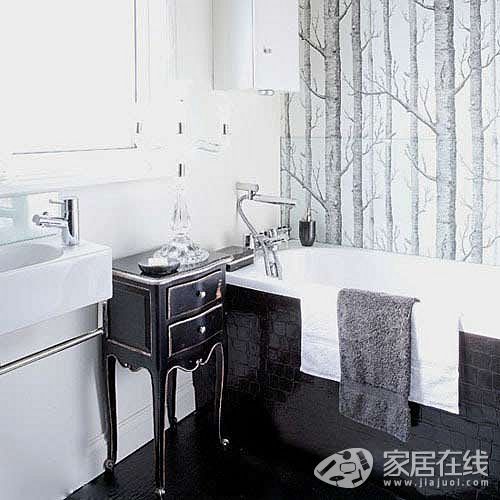 Middle-aged and old-fashioned bathroom decoration cases