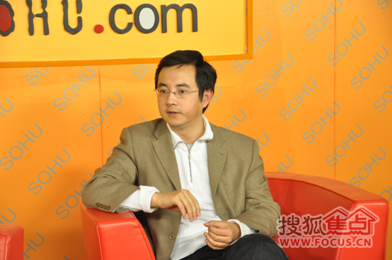 åŒæµŽå¤§å­¦ç‰¹è˜æ•™æŽˆã€åšå¯¼ã€ç»¿è‰²å»ºç­‘åŠæ–°èƒ½æºç ”ç©¶ä¸­å¿ƒé¡¾é—®æ•™æŽˆï¼Œç¾Žå›½ç§‘ç½—æ‹‰å¤šå¤§å­¦åšå£«ï¼Œç¾Žå›½åŠ³ä¼¦æ–¯ä¼¯å…‹åˆ©å›½å®¶å®žéªŒå®¤ç§‘å­¦å®¶ è®¸é¹