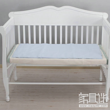 Which is better for baby mattresses? .jpg