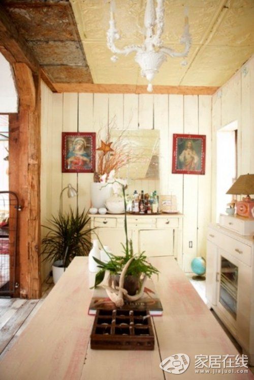 Retro home decoration, the natural fashion of the log