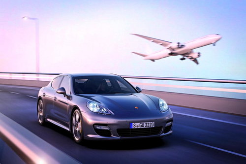 2011 Shanghai Auto Show Panamera Turbo S starting