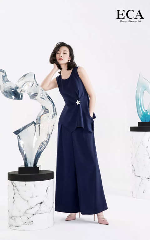 Quiet in the early summer, wear the ECA's light and smart skirt and sway together!