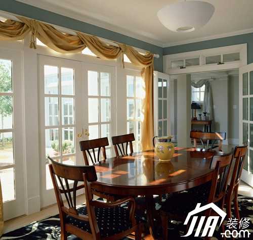 The dining room design is stressful. Don't miss this one!