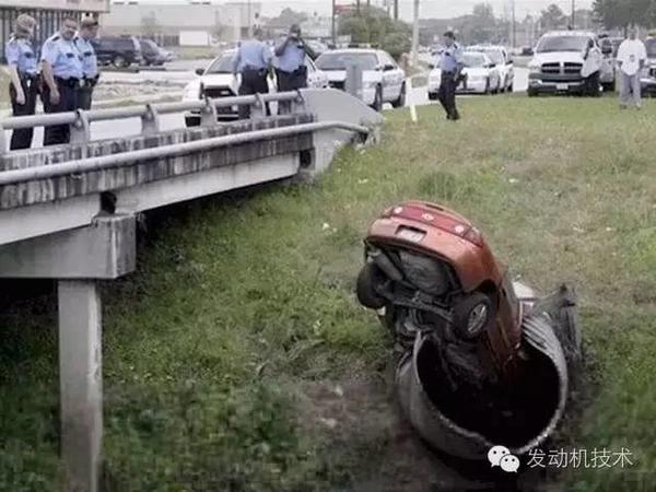 What happened to these wonderful car accident scenes?