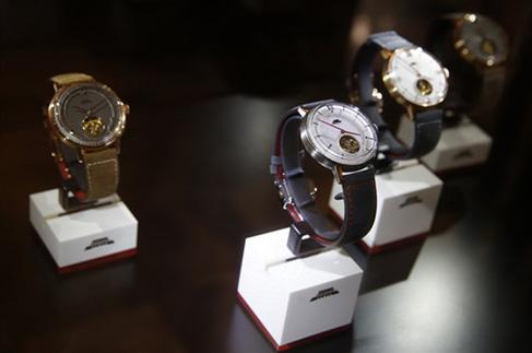 Beijing table together Fang Datong released the new "Qianfeng series" tourbillon watch