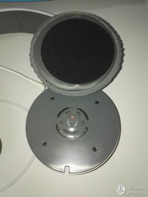 White cover opened