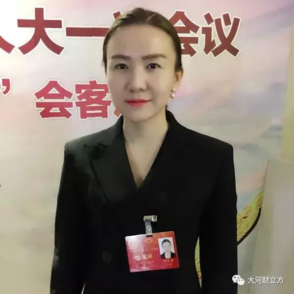 She is the daughter of the "wig king", and the inheritance of the company also inherits the family culture.