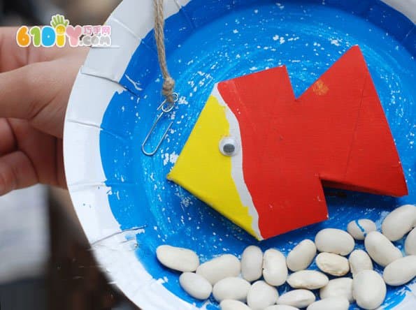 Creative children's handmade, go fishing together