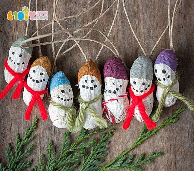 Peanut handmade small snowman ornaments