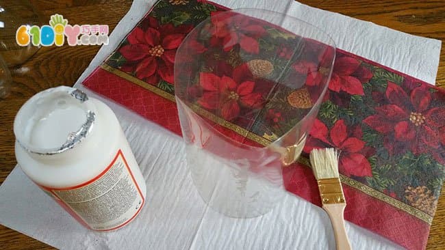 Cola bottle making new year lantern