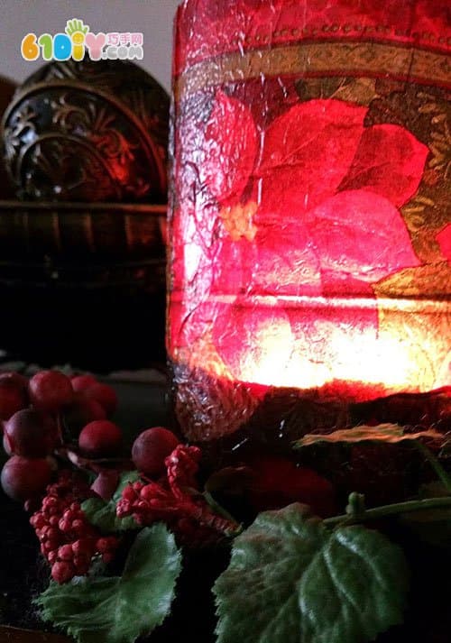 Cola bottle making new year lantern