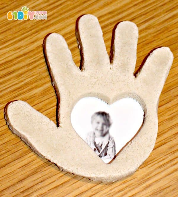 Salt dough making palm love photo frame