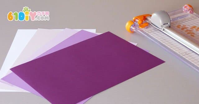 Teach you to make beautiful paper snowflakes