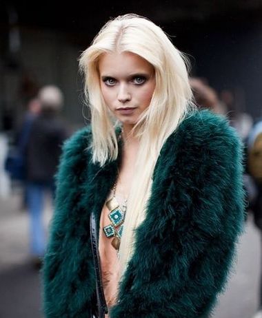 2012 Winter Fashion Trends: Trendy People Demonstrate Colored Fur (Figure 4) 2012冬壿µè¡Œè¶‹åŠ¿ï¼šæ½®äººç¤ºèŒƒå½©è‰²çš®è‰(图4)