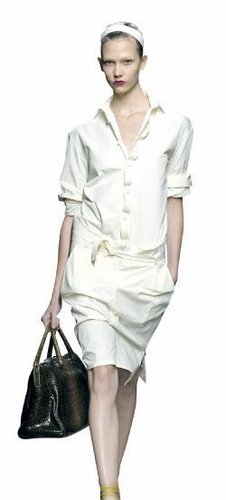 Temperament Shirt Skirt Showcasing Elegance (Figure 1)