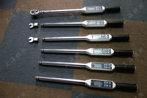 Digital torque wrench picture