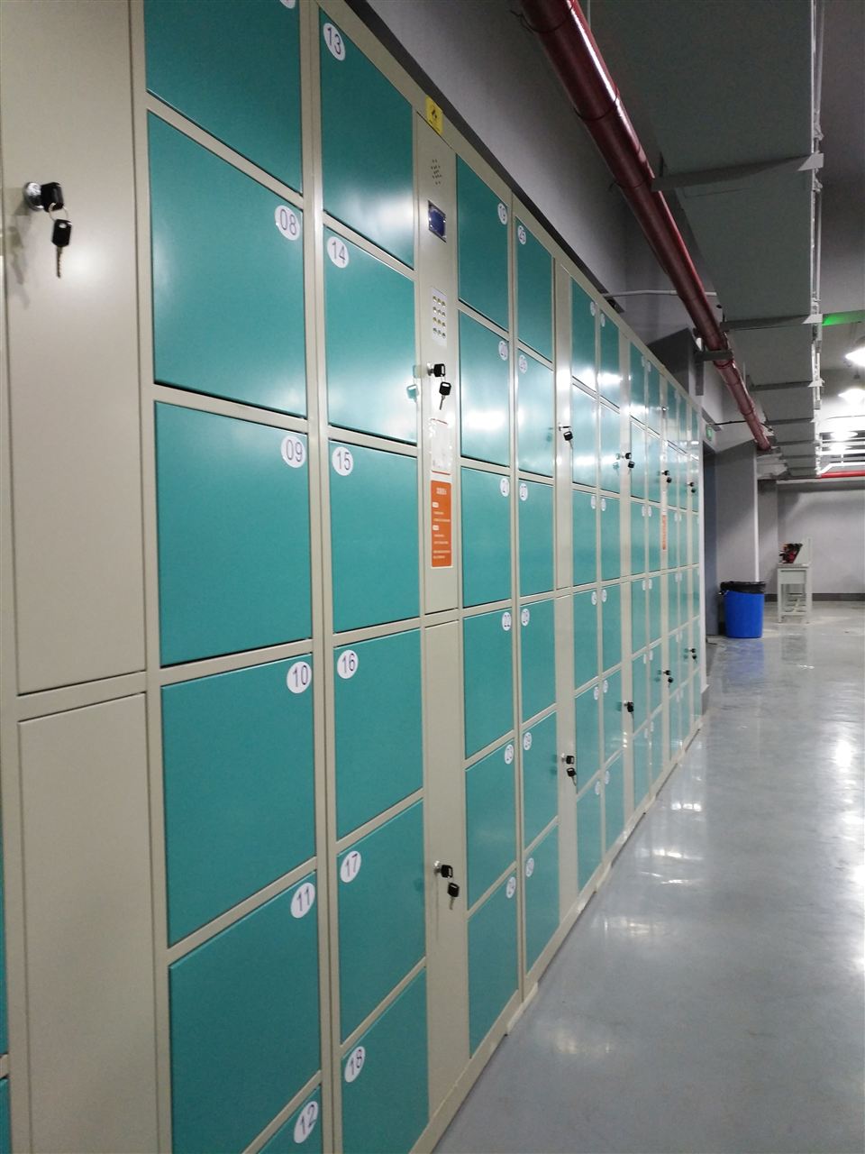 Automatic locker