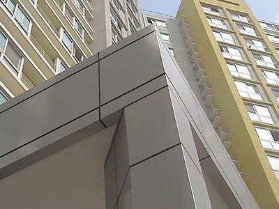 Is the fluorocarbon aluminum veneer chemical harmful to the human body?