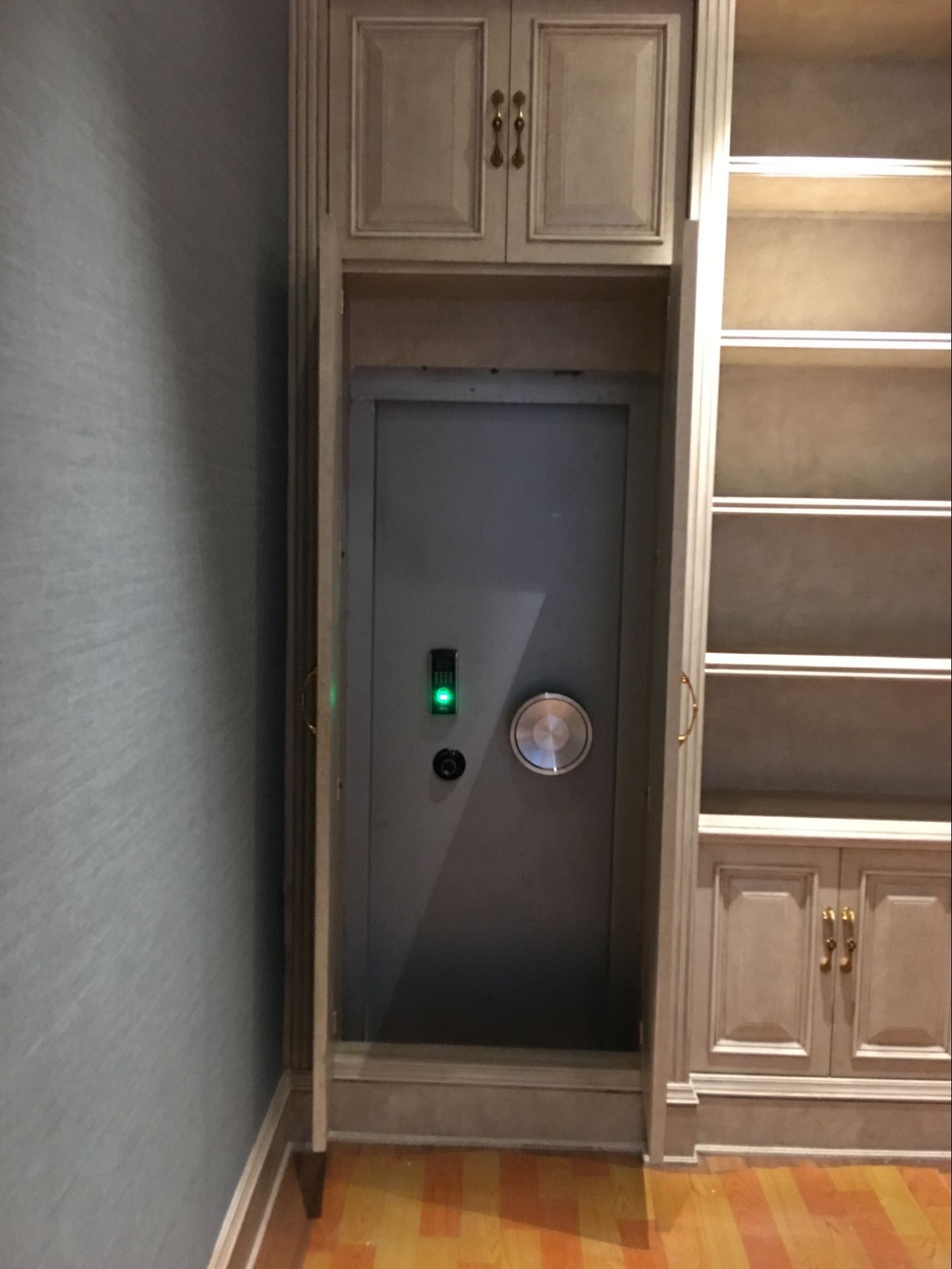 Vault Gate