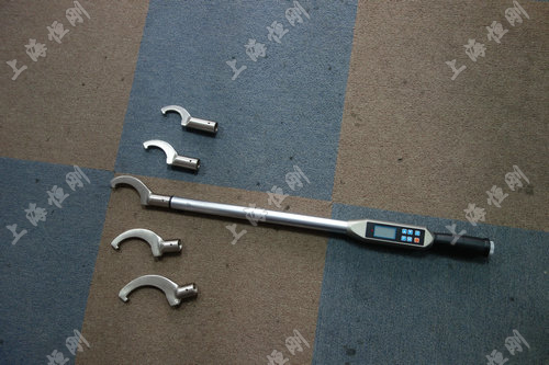 Digital torque wrench