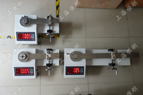 Torque wrench tester