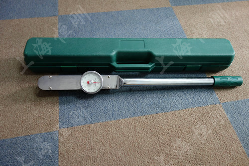 Dial torque wrench