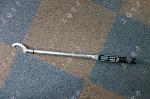 Digital torque wrench