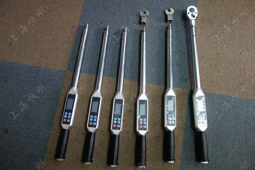 Digital torque wrench