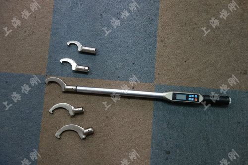 Digital torque wrench