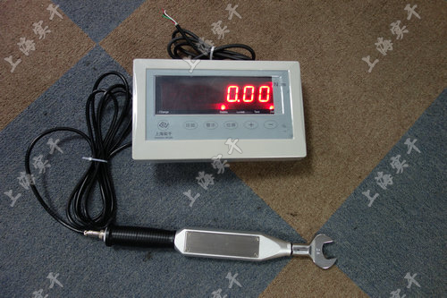 Digital torque wrench
