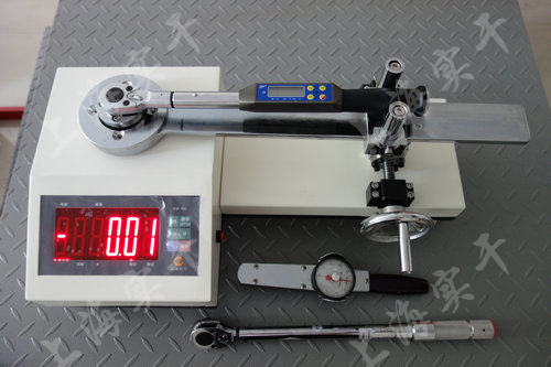 Torque wrench tester